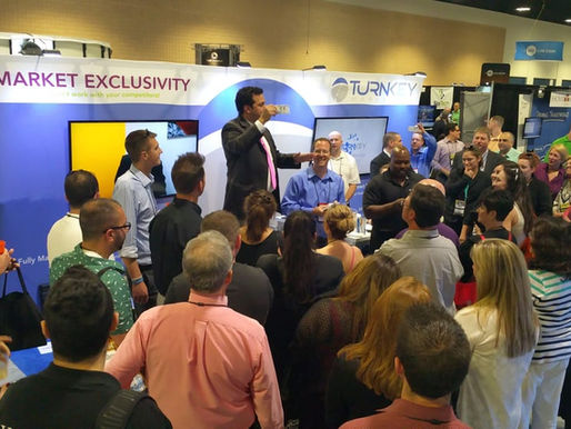 Here’s How A Trade Show Magician Can Create Real Magic!